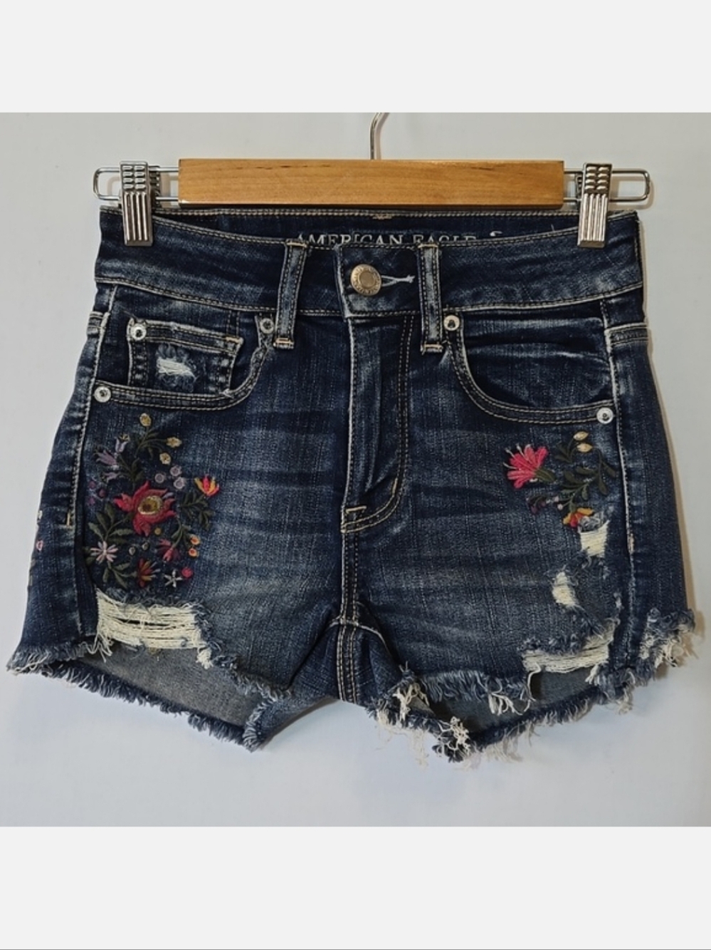 American Eagle Floral Embroidered‎ High Rise Shortie Jean Short Size 2 Dark Wash